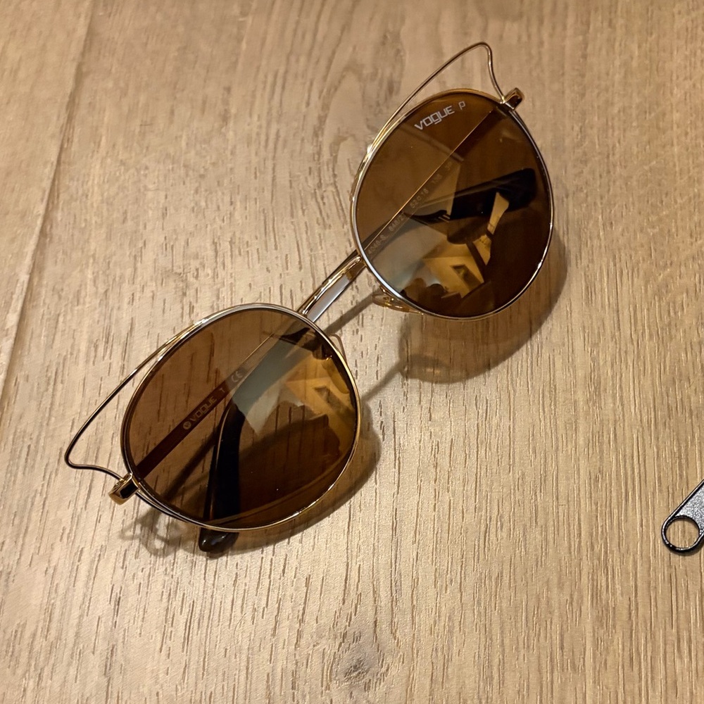 NWT Vogue Cat Eye Gold Frame with Brown Lens Sunglasses